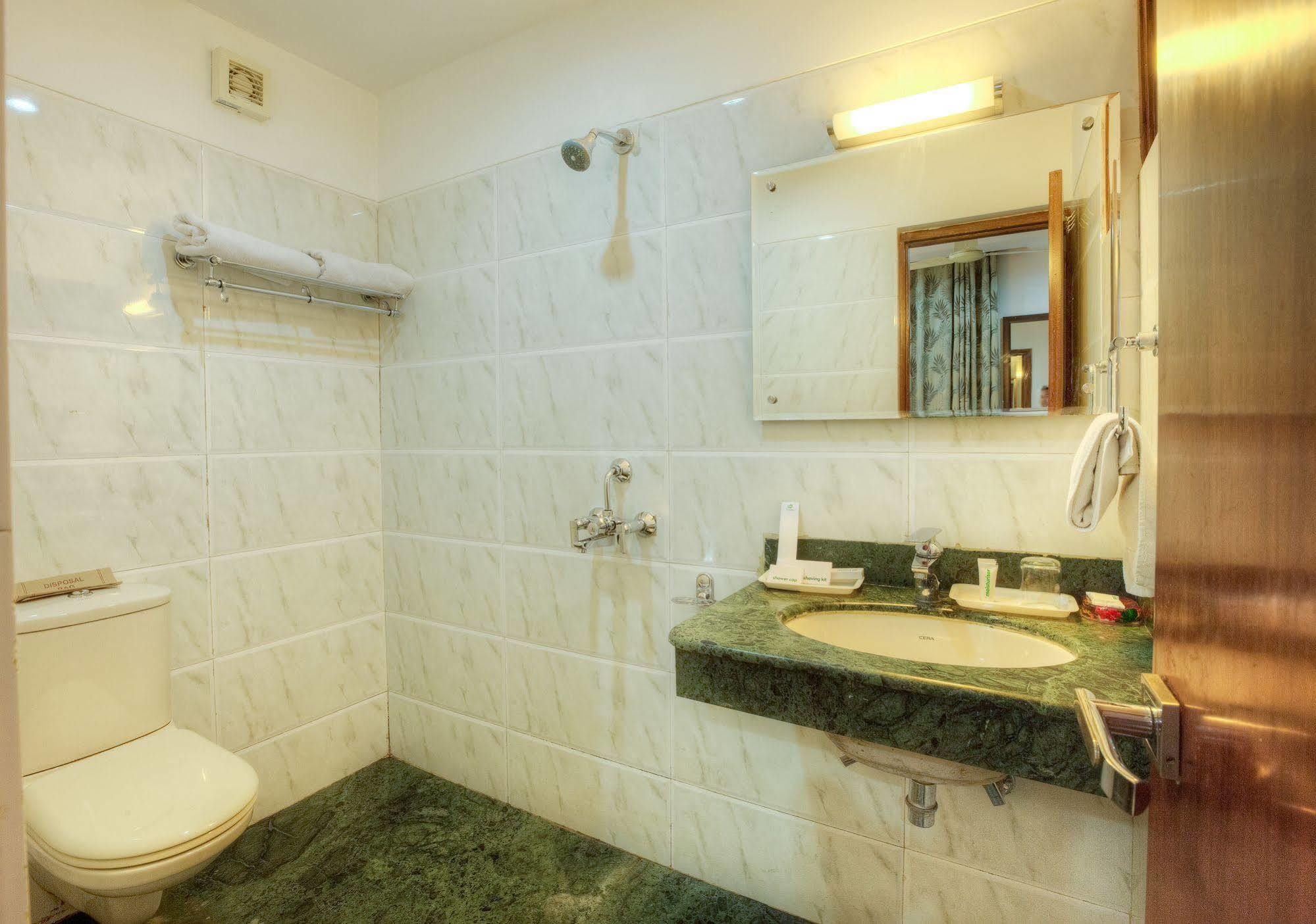 Mint Hotel Chandīgarh エクステリア 写真