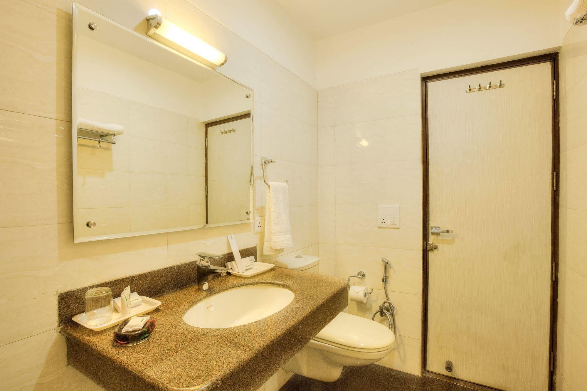 Mint Hotel Chandīgarh エクステリア 写真