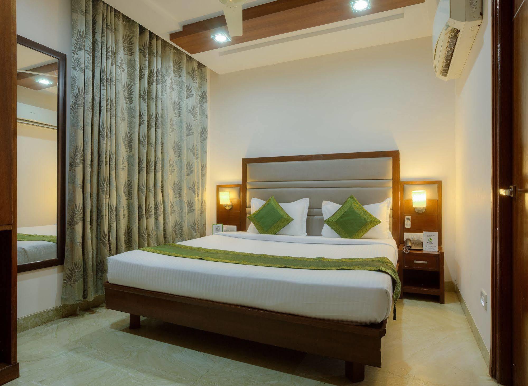 Mint Hotel Chandīgarh エクステリア 写真