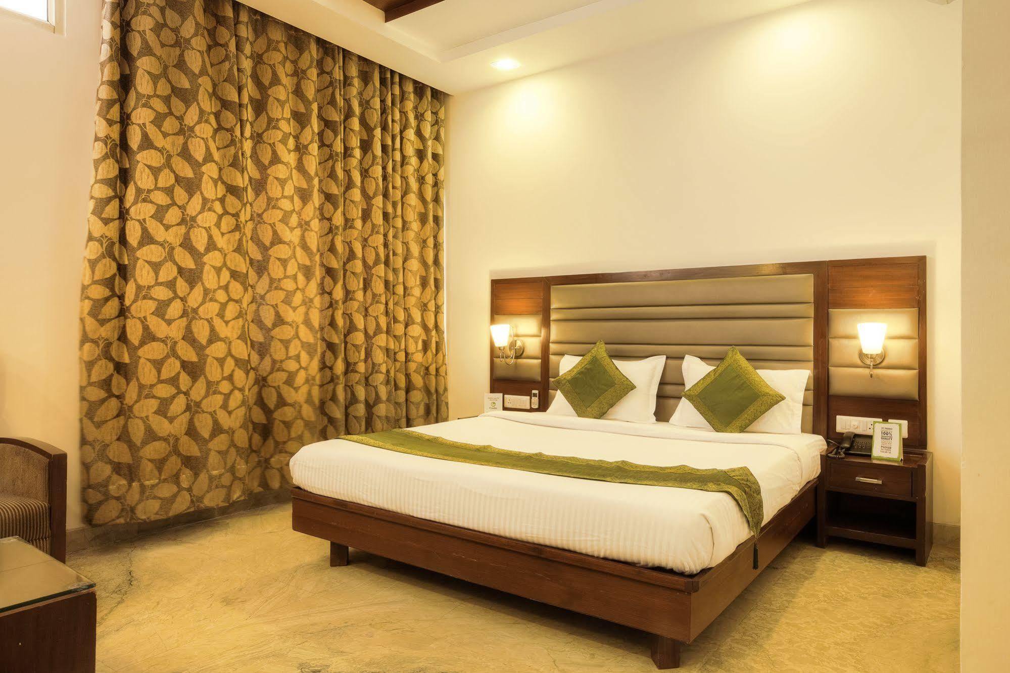 Mint Hotel Chandīgarh エクステリア 写真