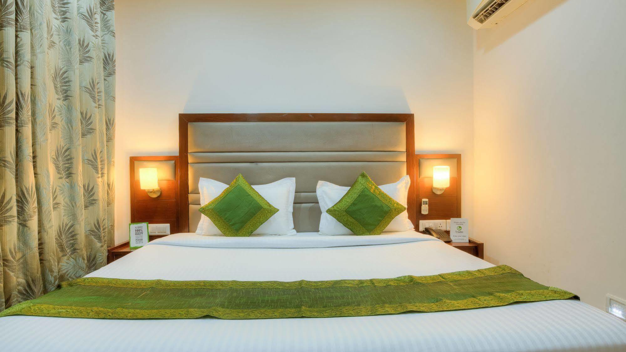 Mint Hotel Chandīgarh エクステリア 写真