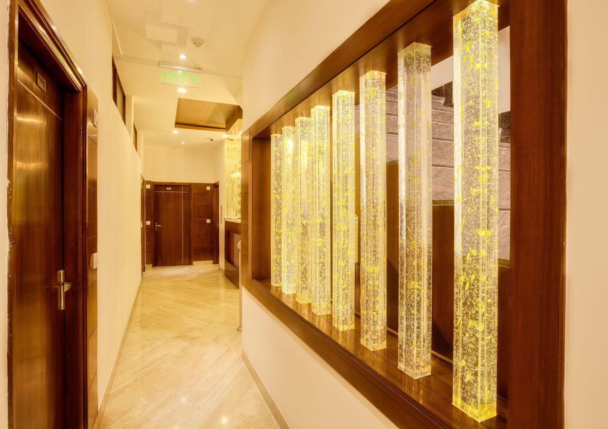 Mint Hotel Chandīgarh エクステリア 写真