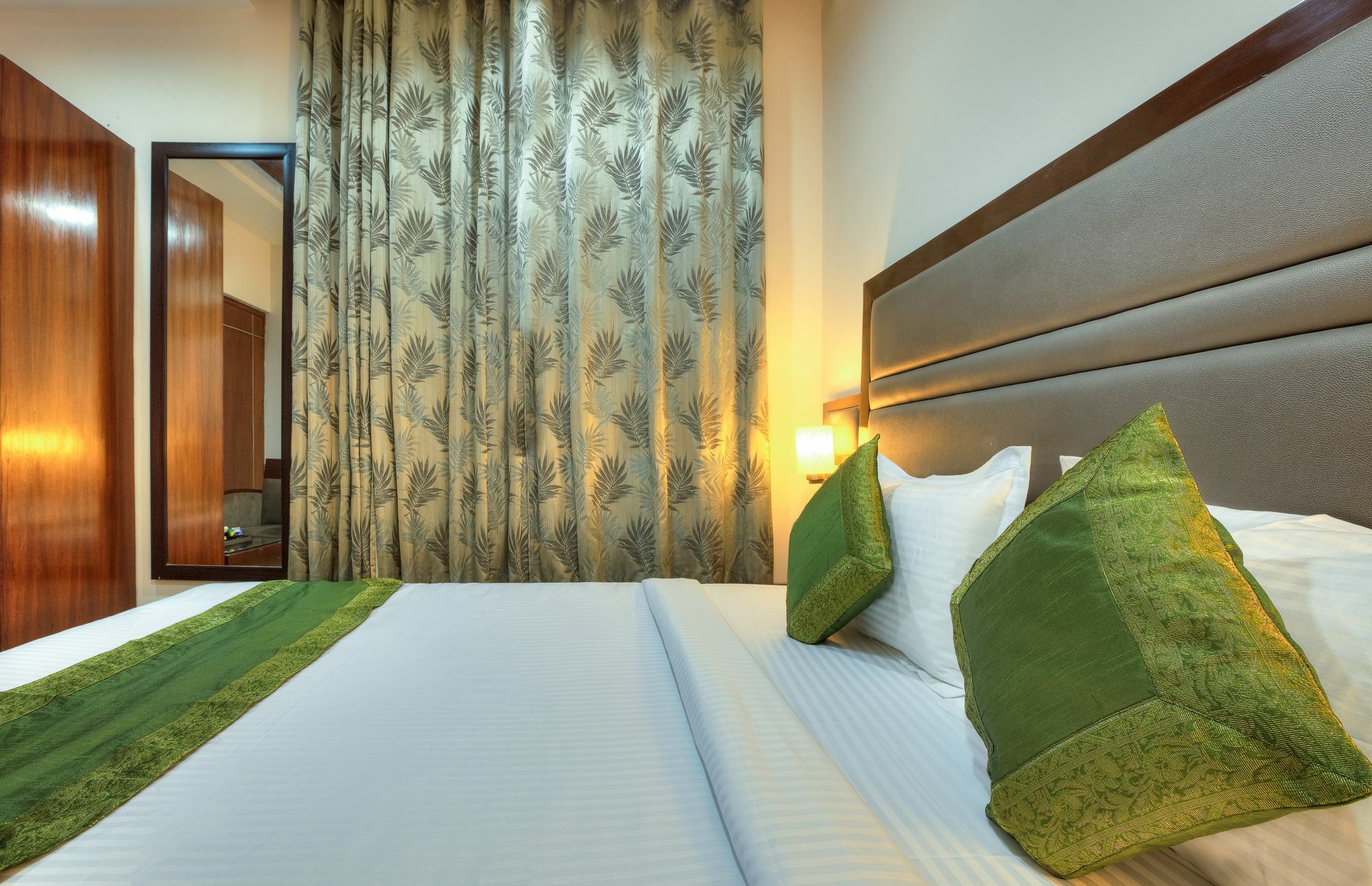 Mint Hotel Chandīgarh エクステリア 写真